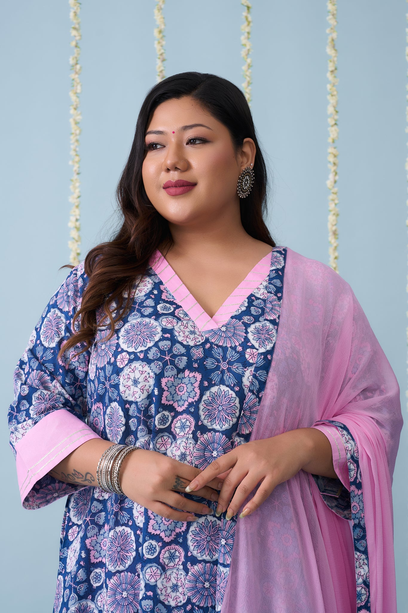 Navy Blue And Pink Contrast Kurta Suit Set (3 Pc)