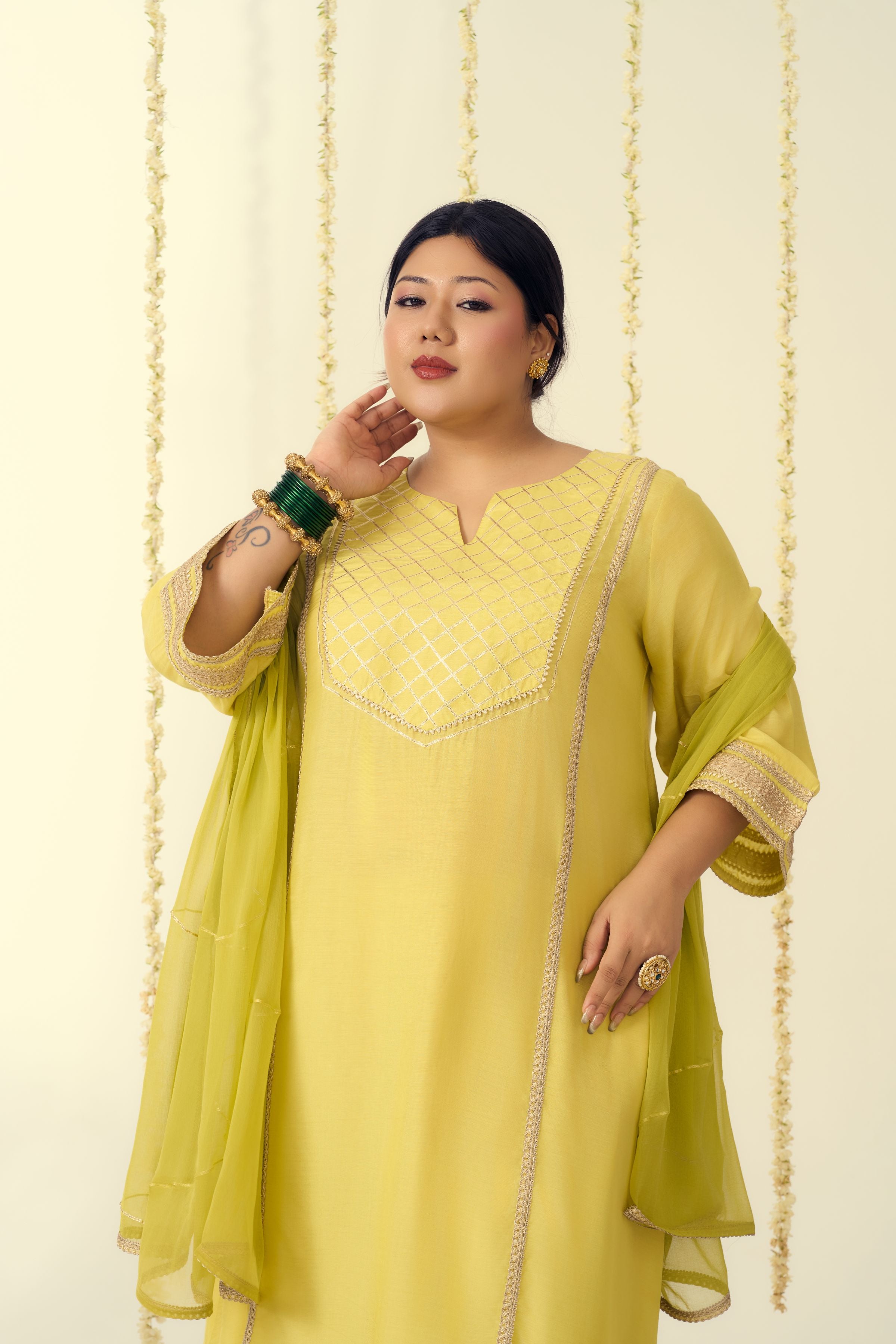Green Embroidered Kurta Suit Set with Farsi Salwar (3 Pc)