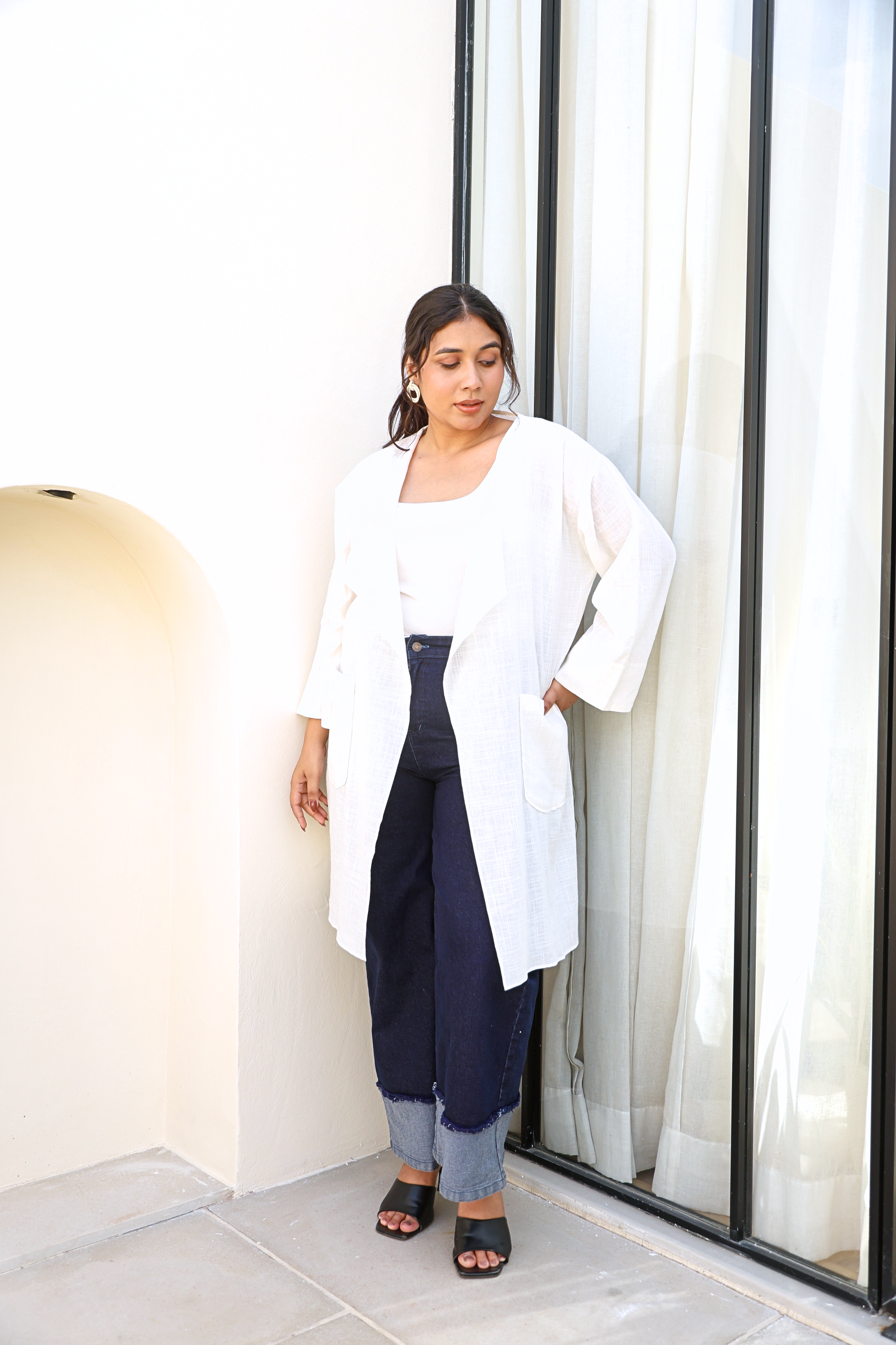 Chic Slub Linen Long Shrug – Ivory