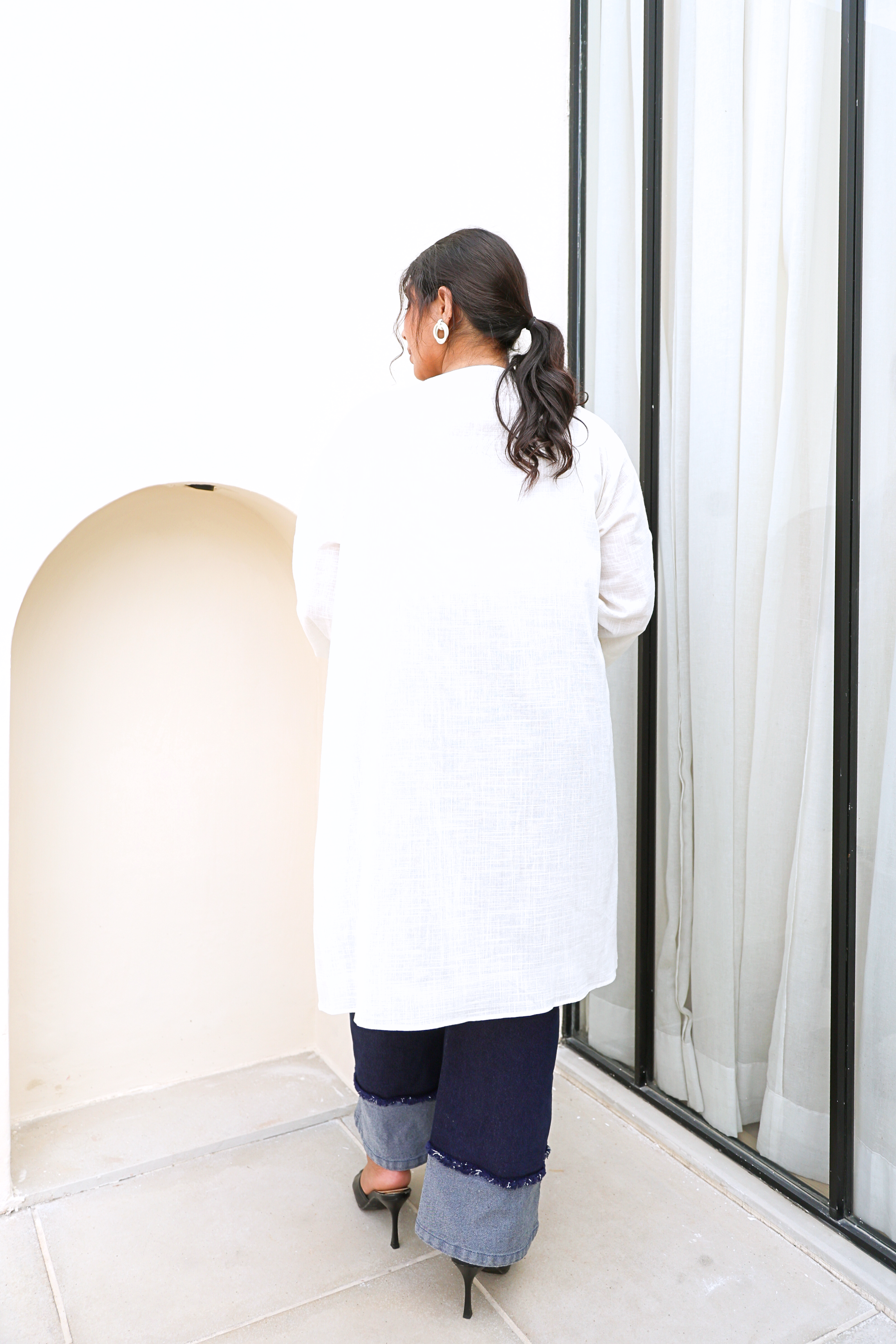 Chic Slub Linen Long Shrug – Ivory