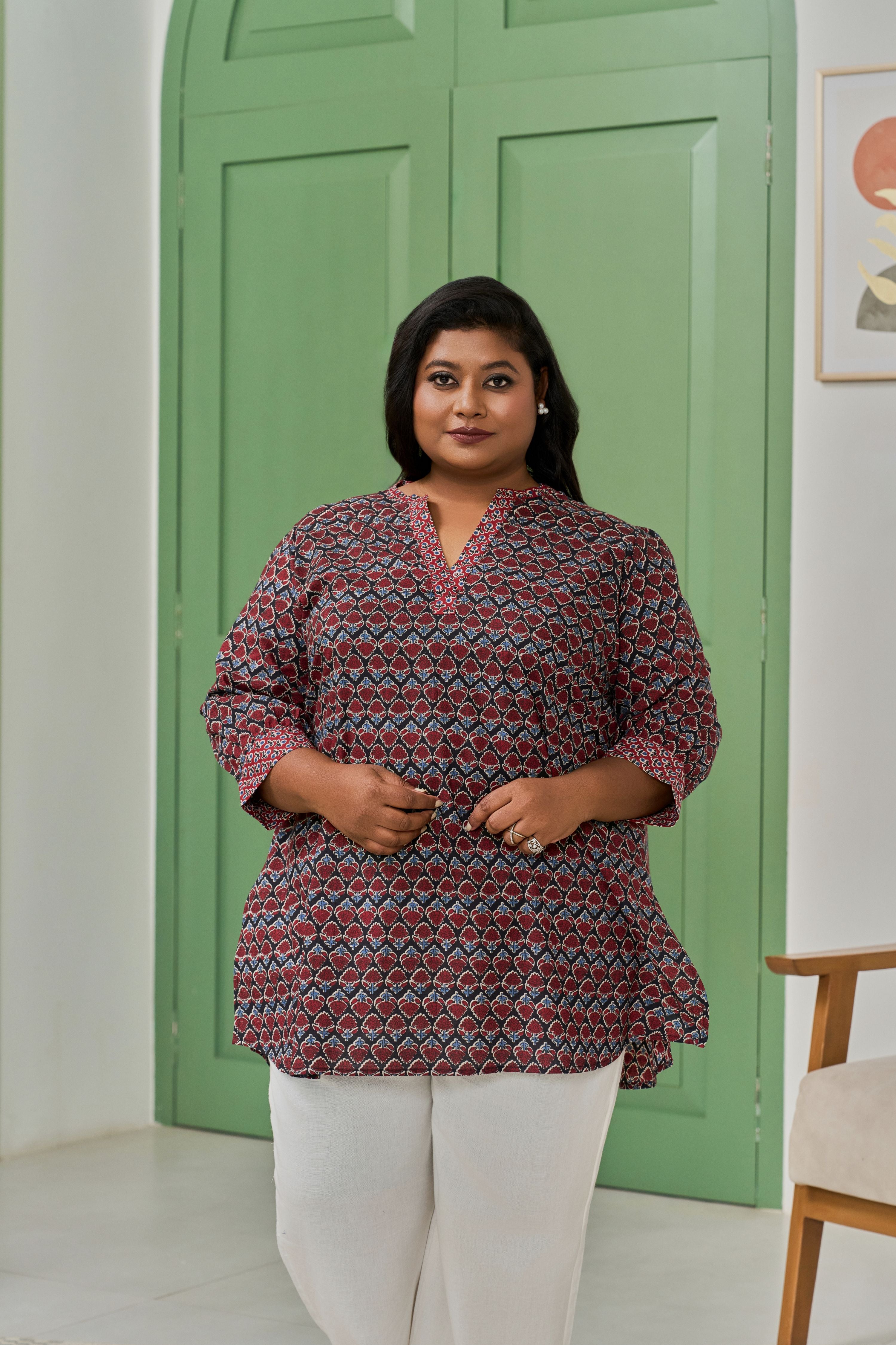 Graceful Booti Print Top for a Relaxed Look