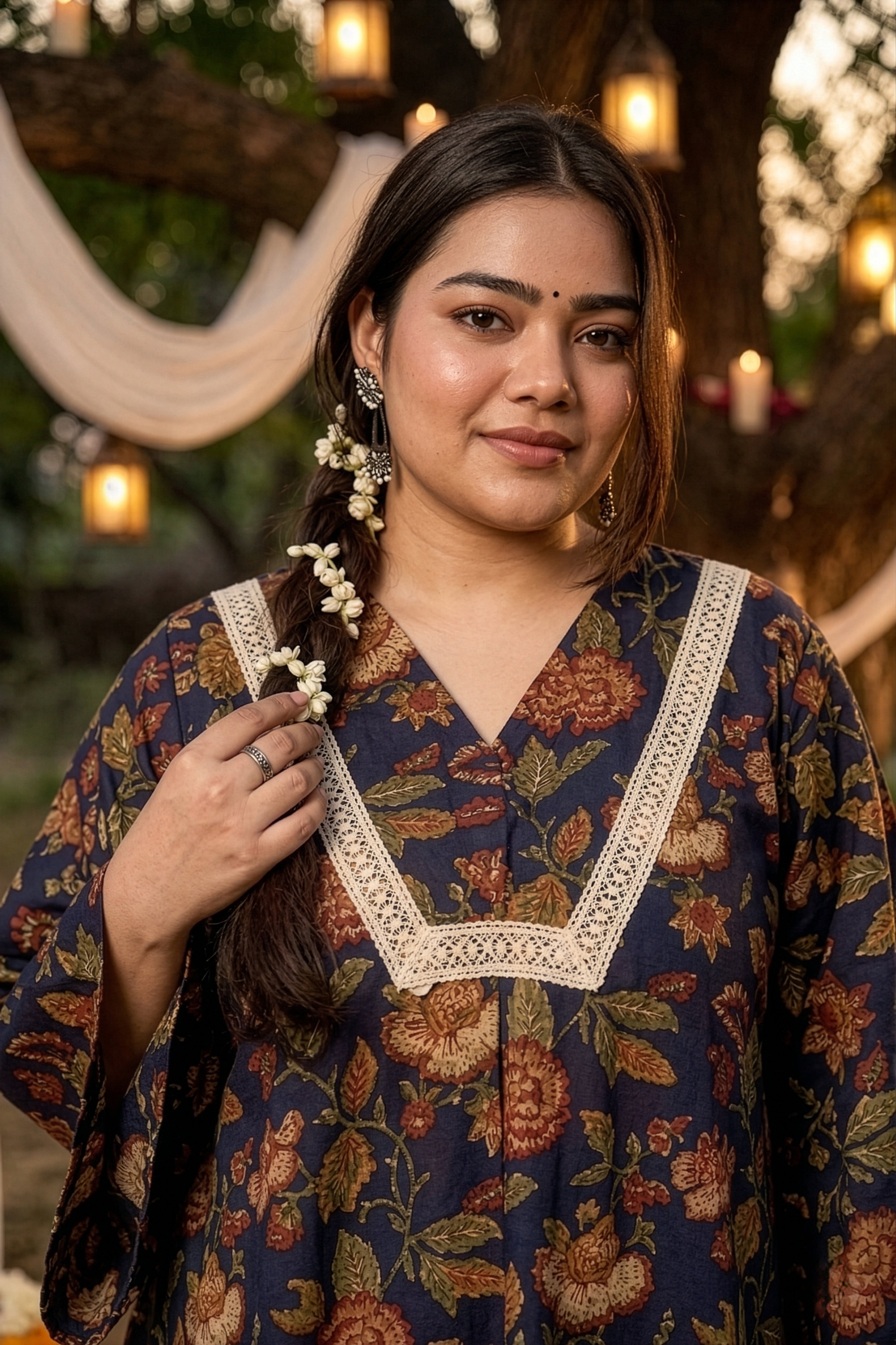 Plus Size Navy Blue Floral Cotton Co-ord Set with Lace Detail – Relaxed Fit