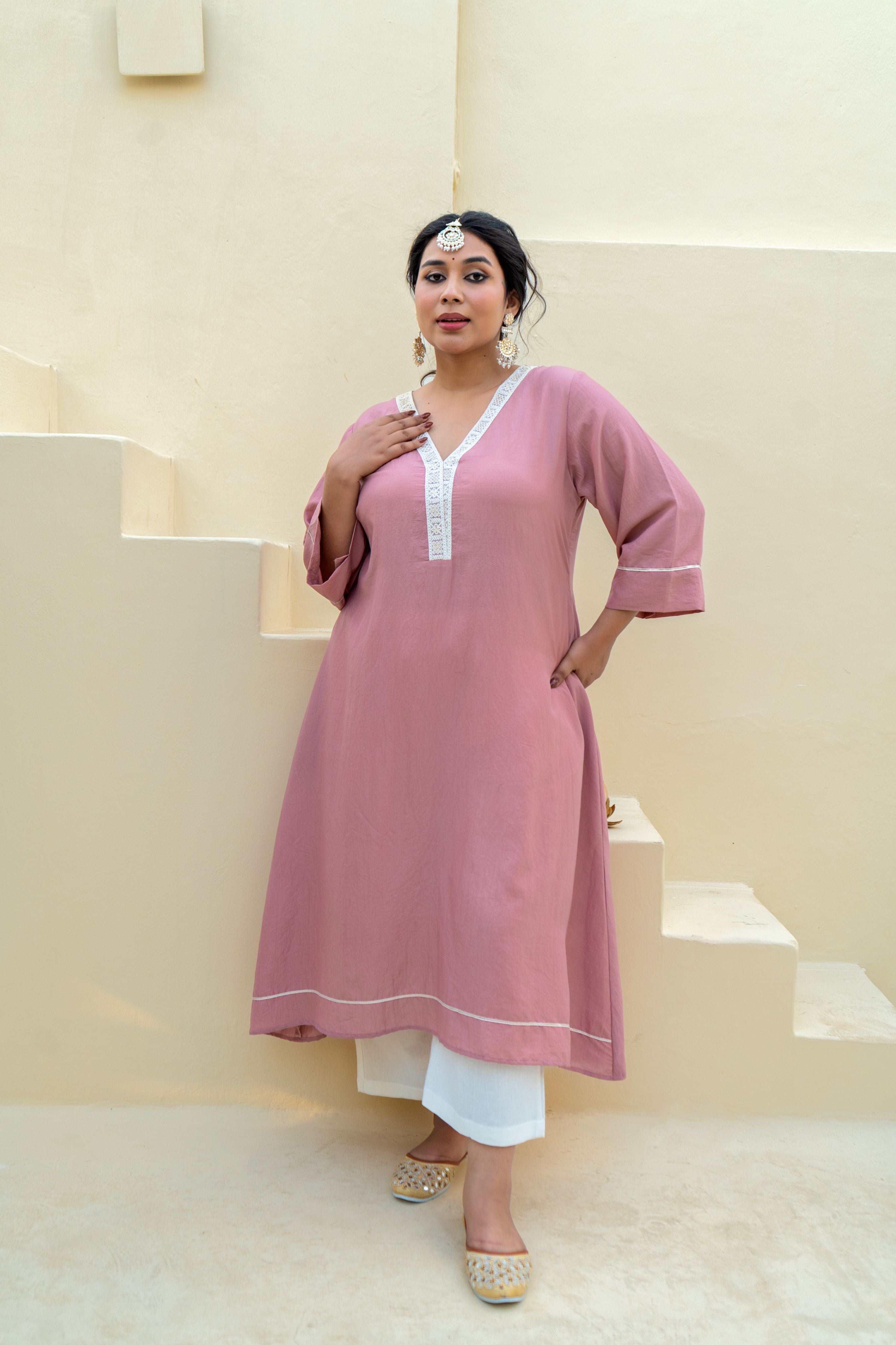 Dusty Rose Chinon Kurta with Lace Detailing