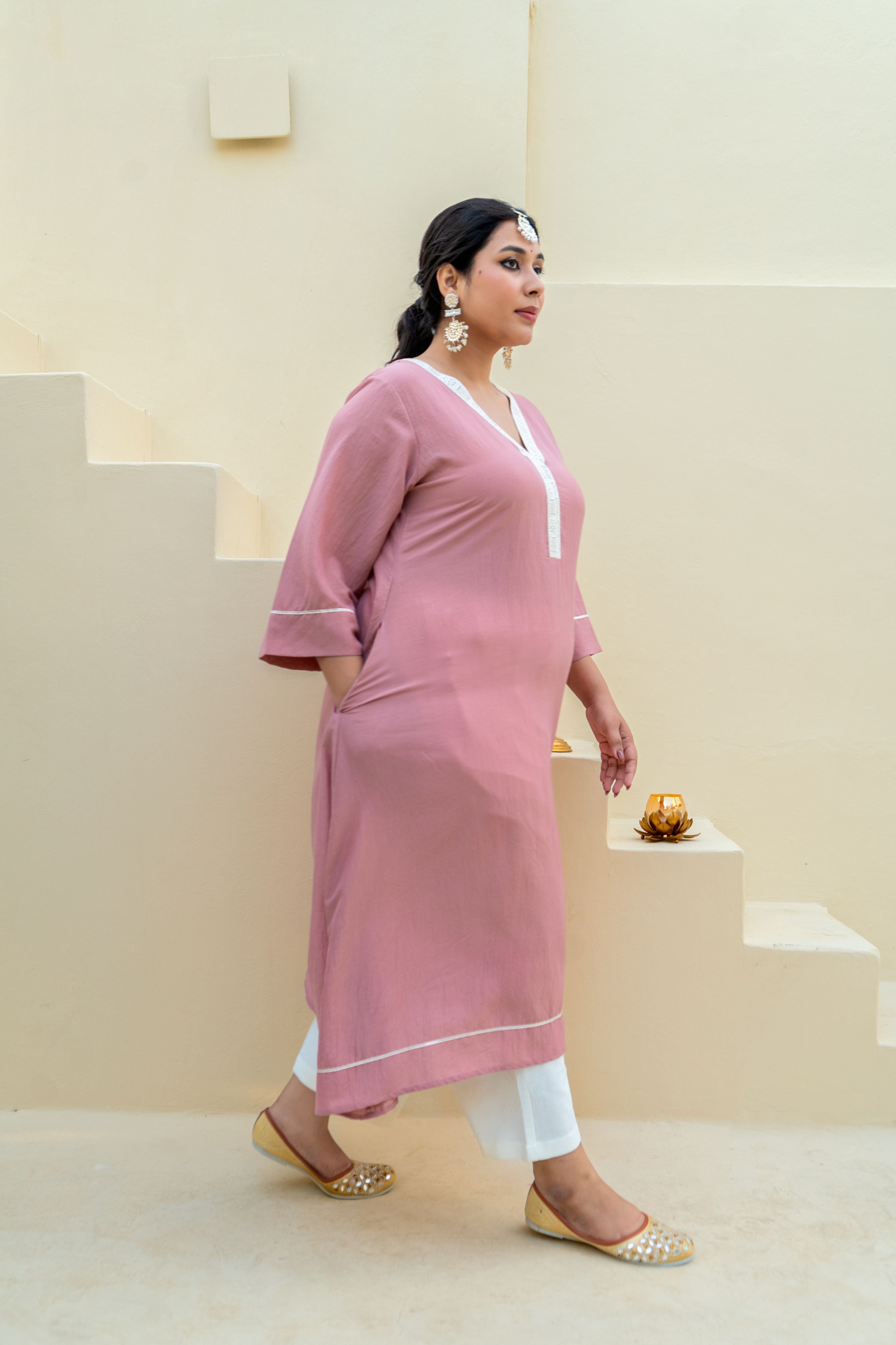 Dusty Rose Chinon Kurta with Lace Detailing