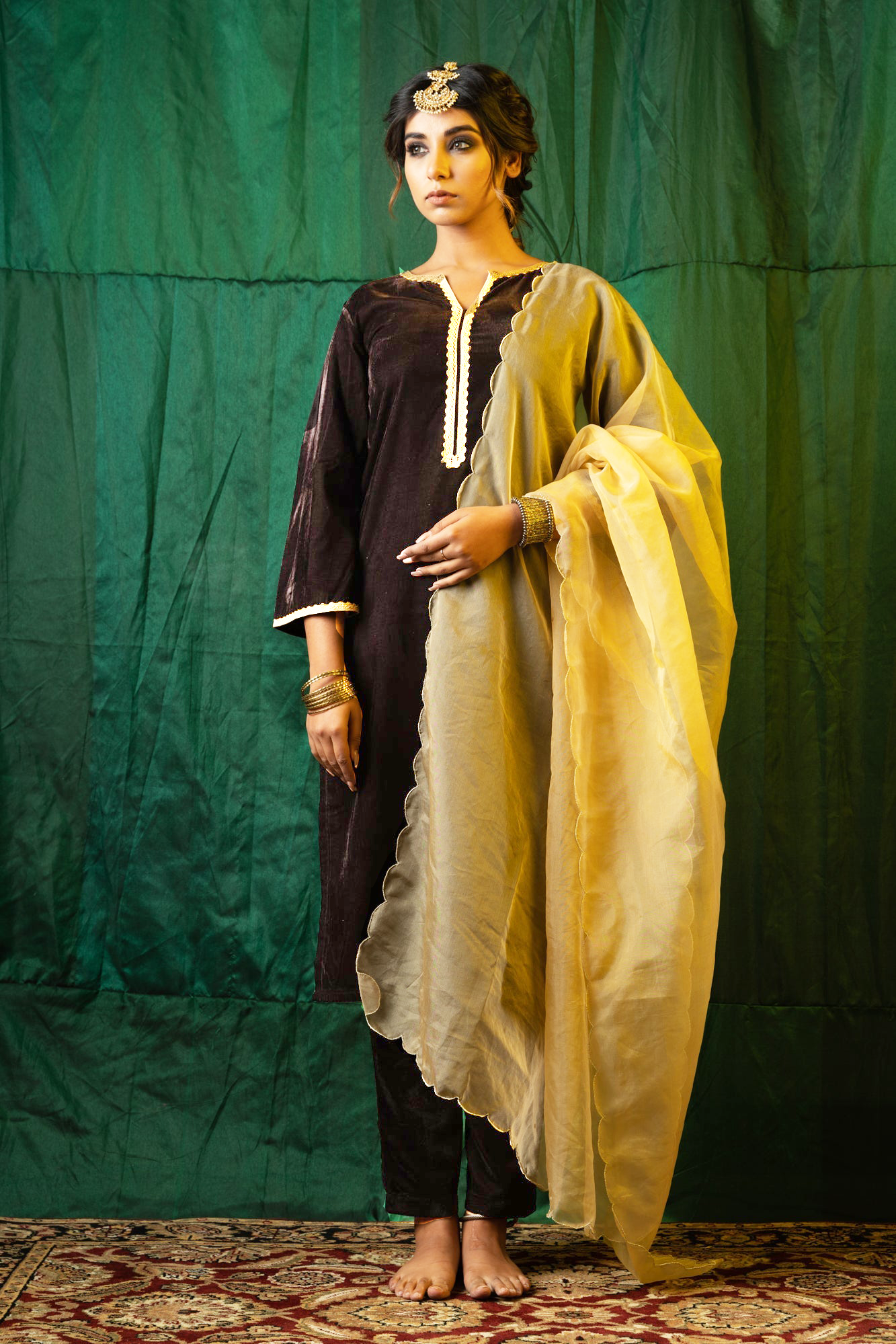 Brown Velvet Kurta Set - (Set of 3)