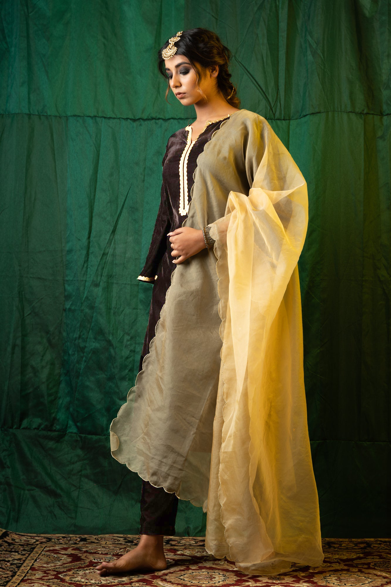 Brown Velvet Kurta Set - (Set of 3)