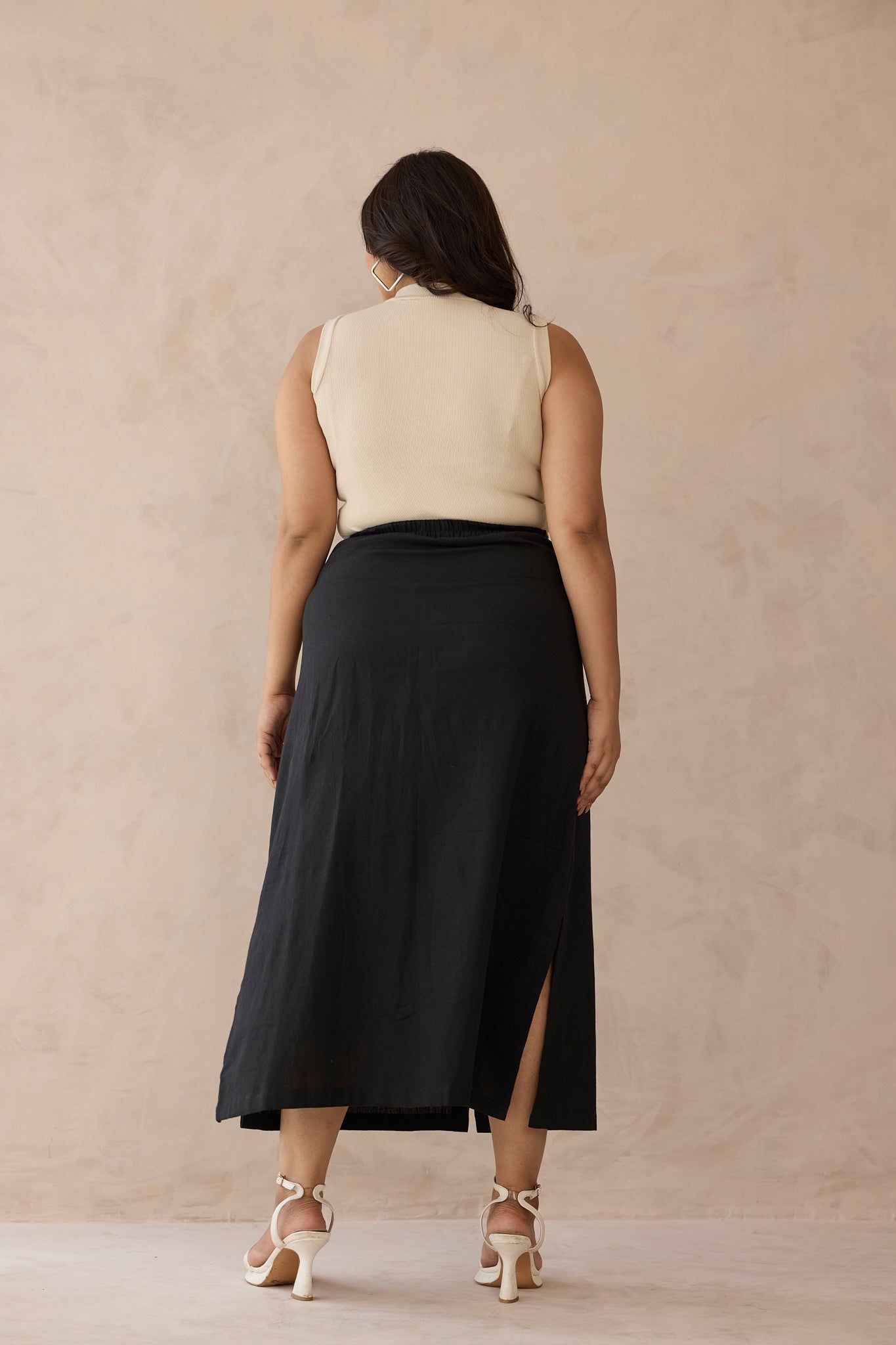 Chic Black Linen Skirt with Functional Buttons