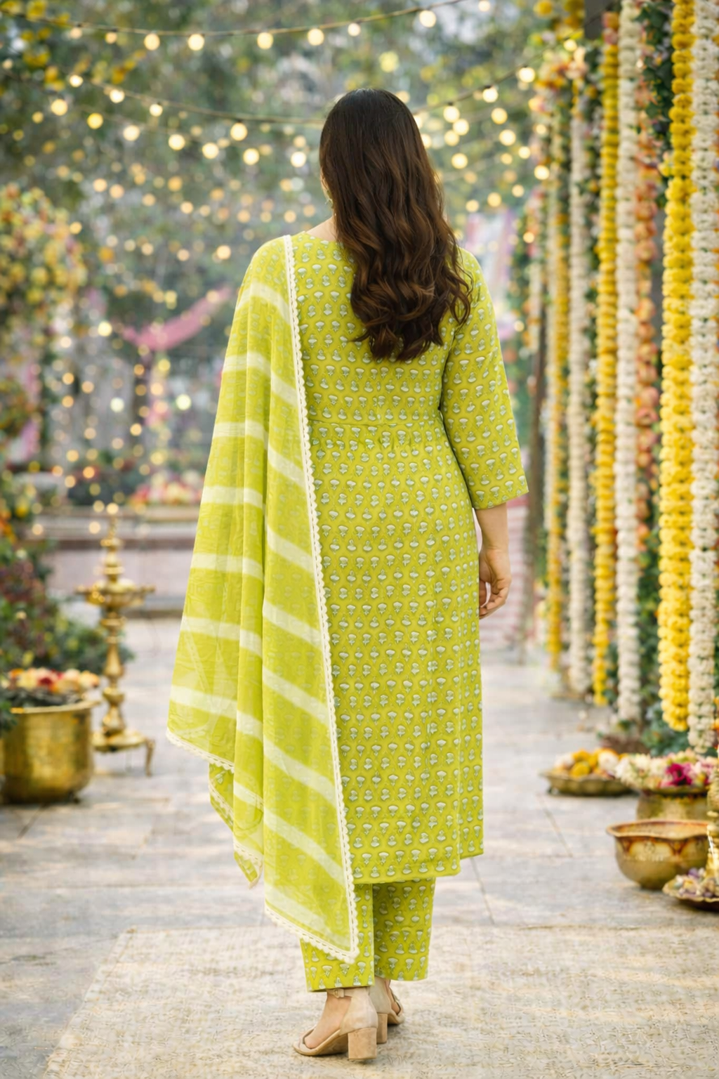 Trendy Lime Booti Kurta (Set of 3) with Leheriya Dupatta