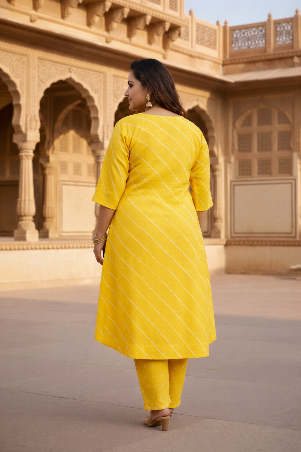 Yellow Leheriya Hilo Kurta Set - (Set of 2)