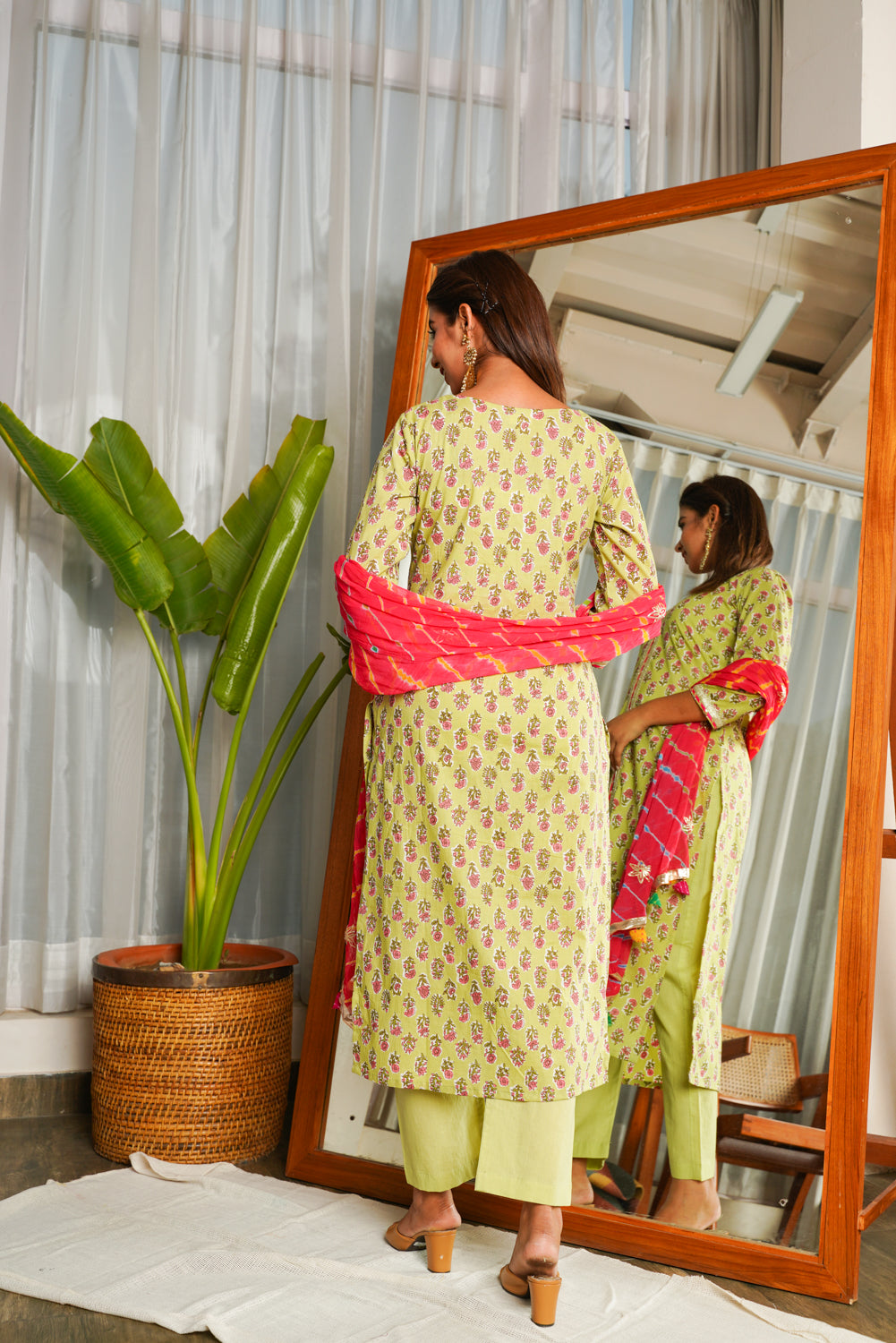 Lime Green Kyaari Suit Set - ( Set of 3)