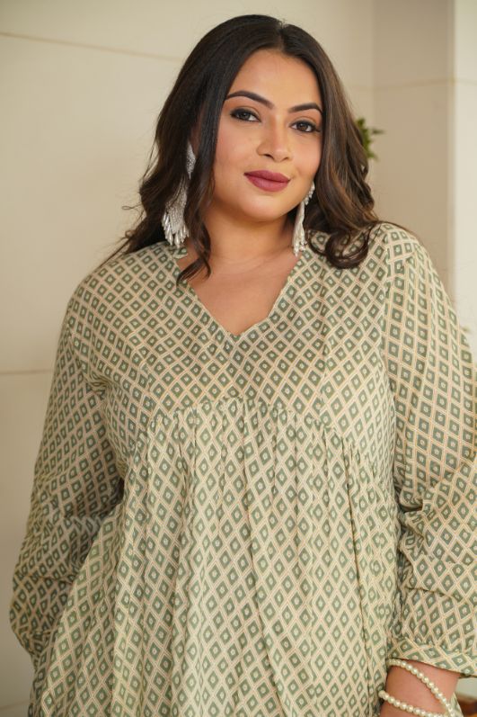 Green V Neck Tiered Short Cotton Dress