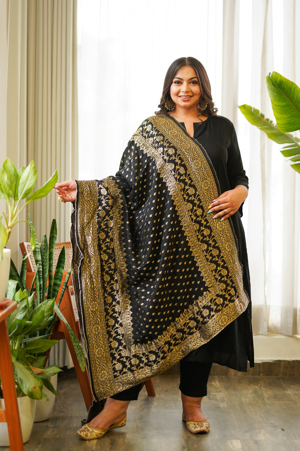 Black Paithani Kurta Suit Set with benarasi dupatta - (Set of 3)