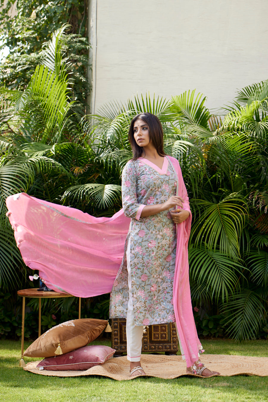 Pink Grey Floral Kurta dupatta Set (Set of 3)