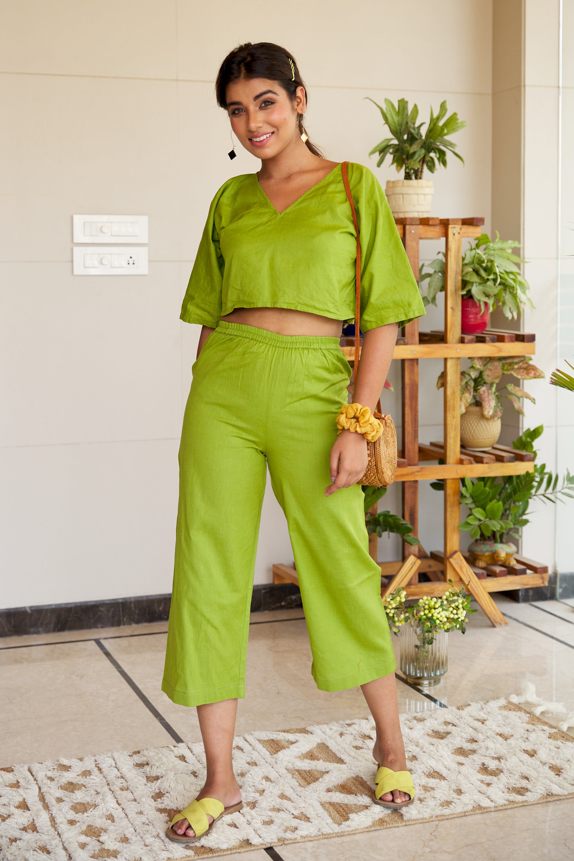 Green Solid Linen V Neck Co-Ord Set