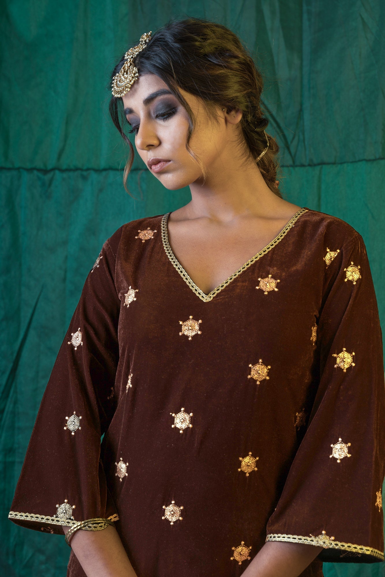 Brown Embroidered Velvet Kurta Set (Set of 3)