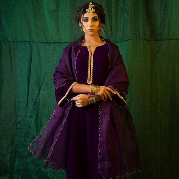 Ways to wear Velvet Outfits | By Nangalia Ruchira