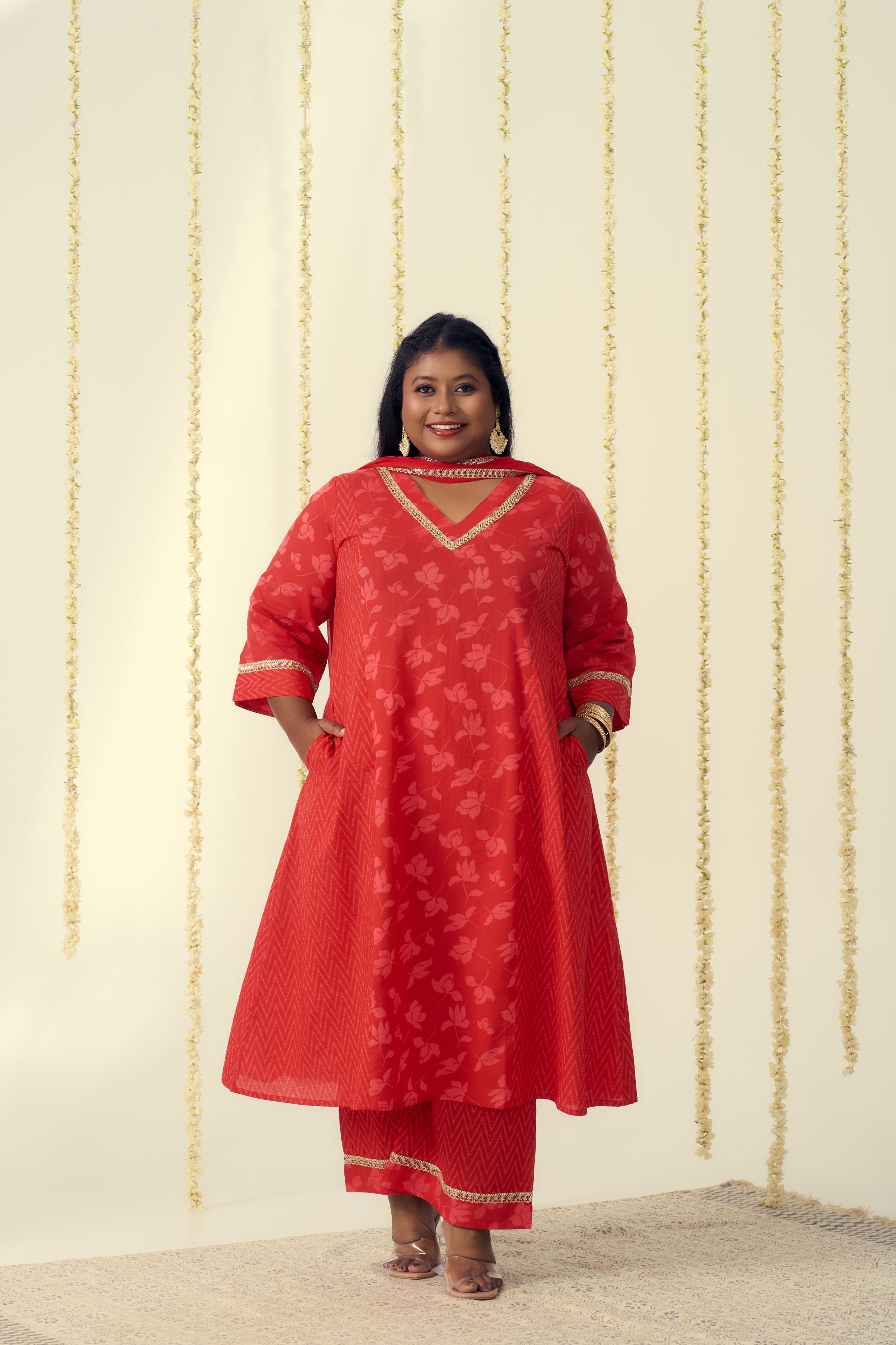 Radiant Red Festive Kurta Suit Set (3 Pc)