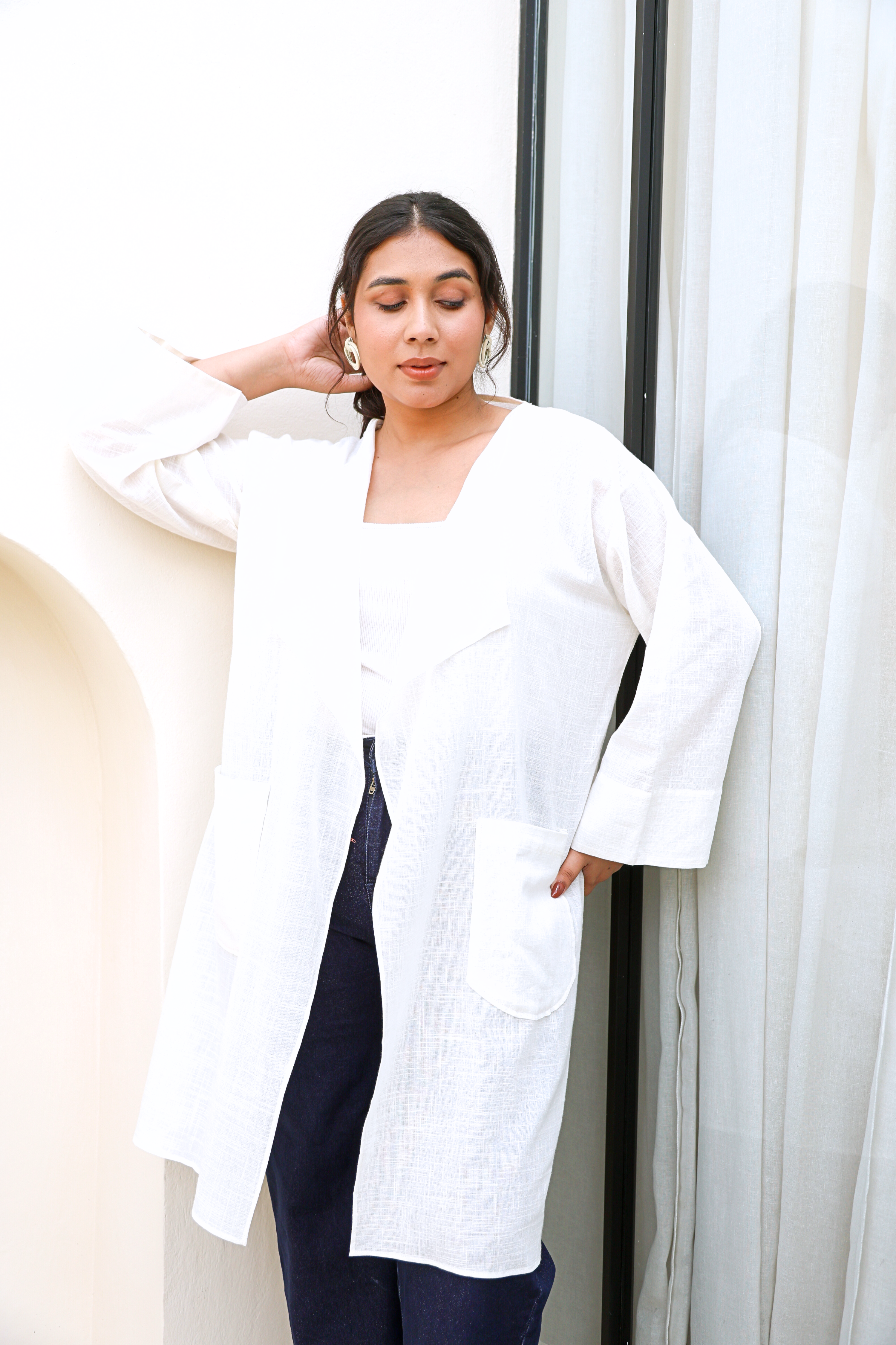 Chic Slub Linen Long Shrug – Ivory