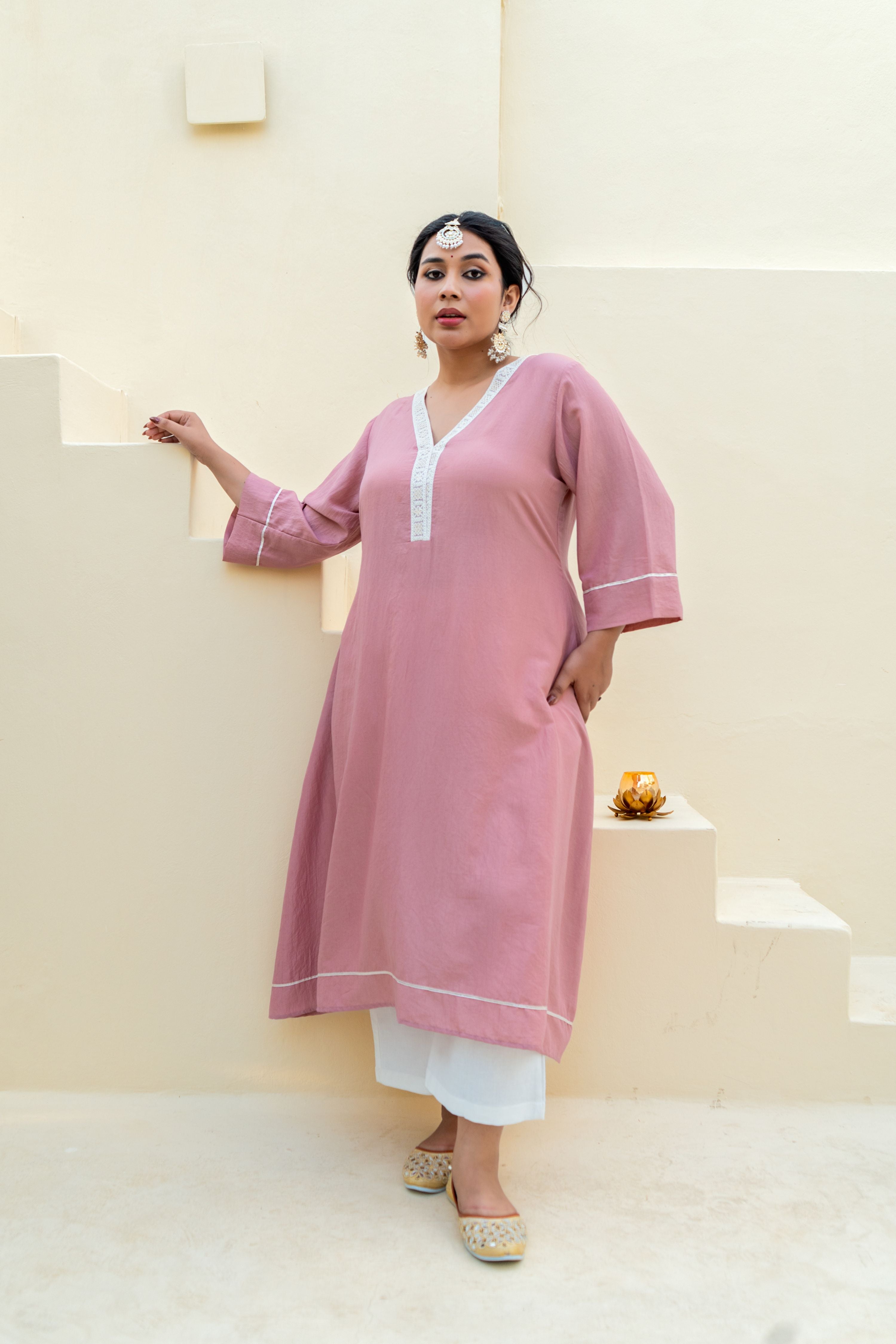 Dusty Rose Chinon Kurta with Lace Detailing
