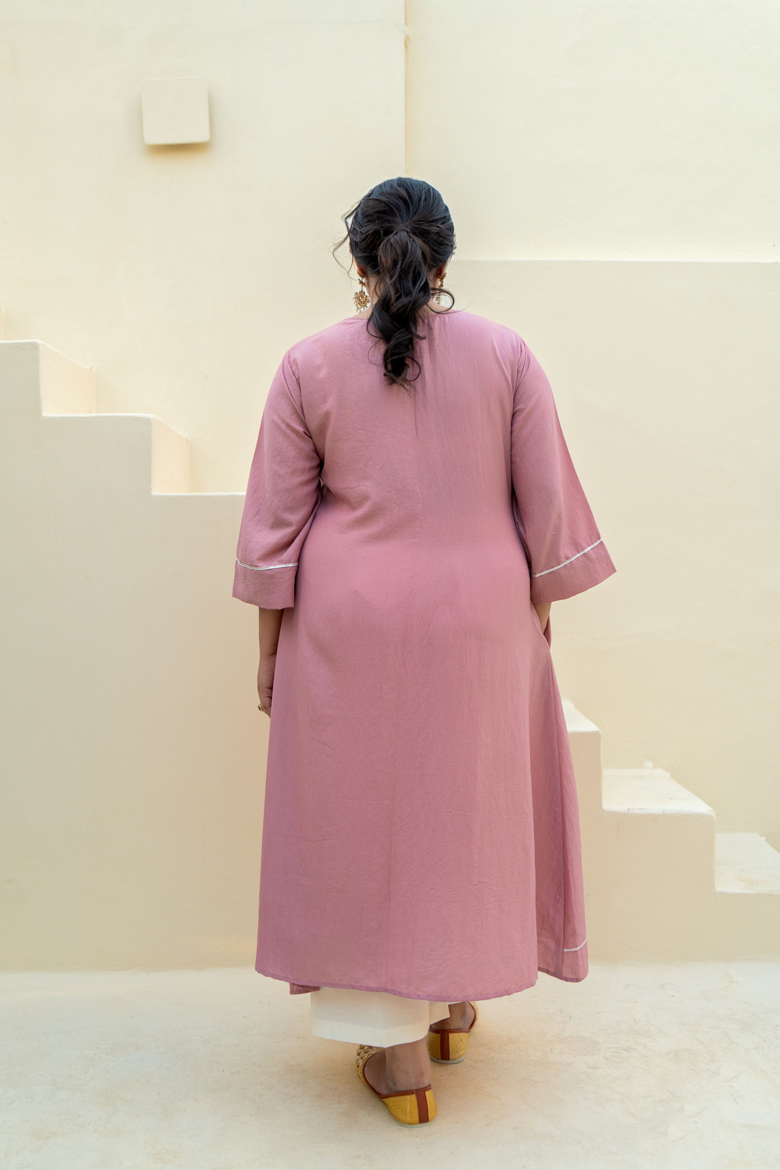 Dusty Rose Chinon Kurta with Lace Detailing