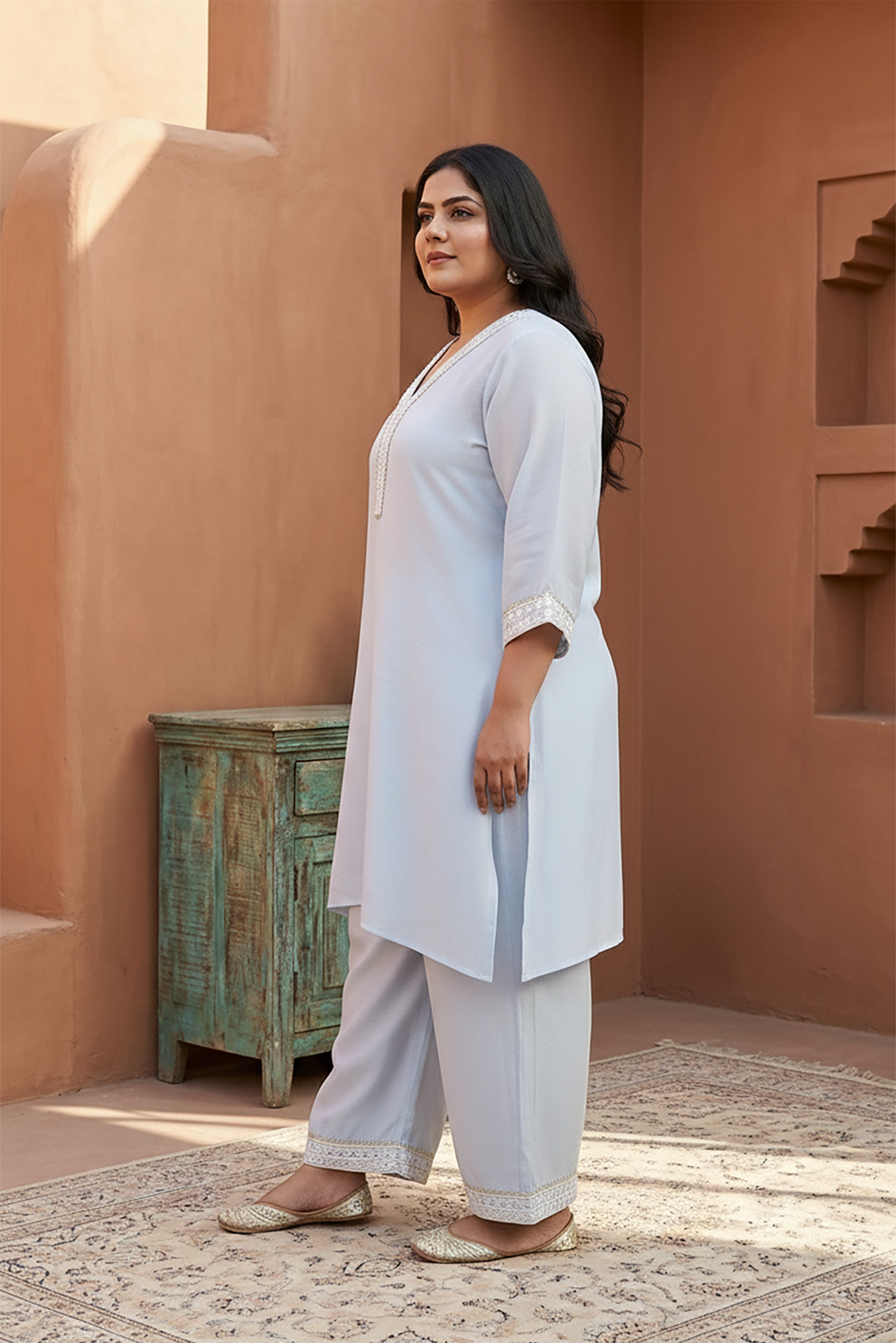 Plus Size Light Blue Ethnic Embellished Kurta & Pants Set for Women