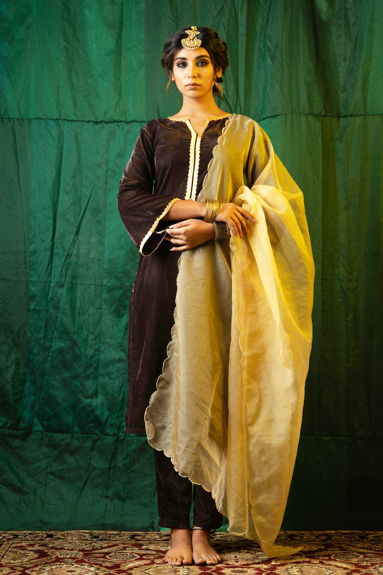 Brown Velvet Kurta Set - (Set of 3)