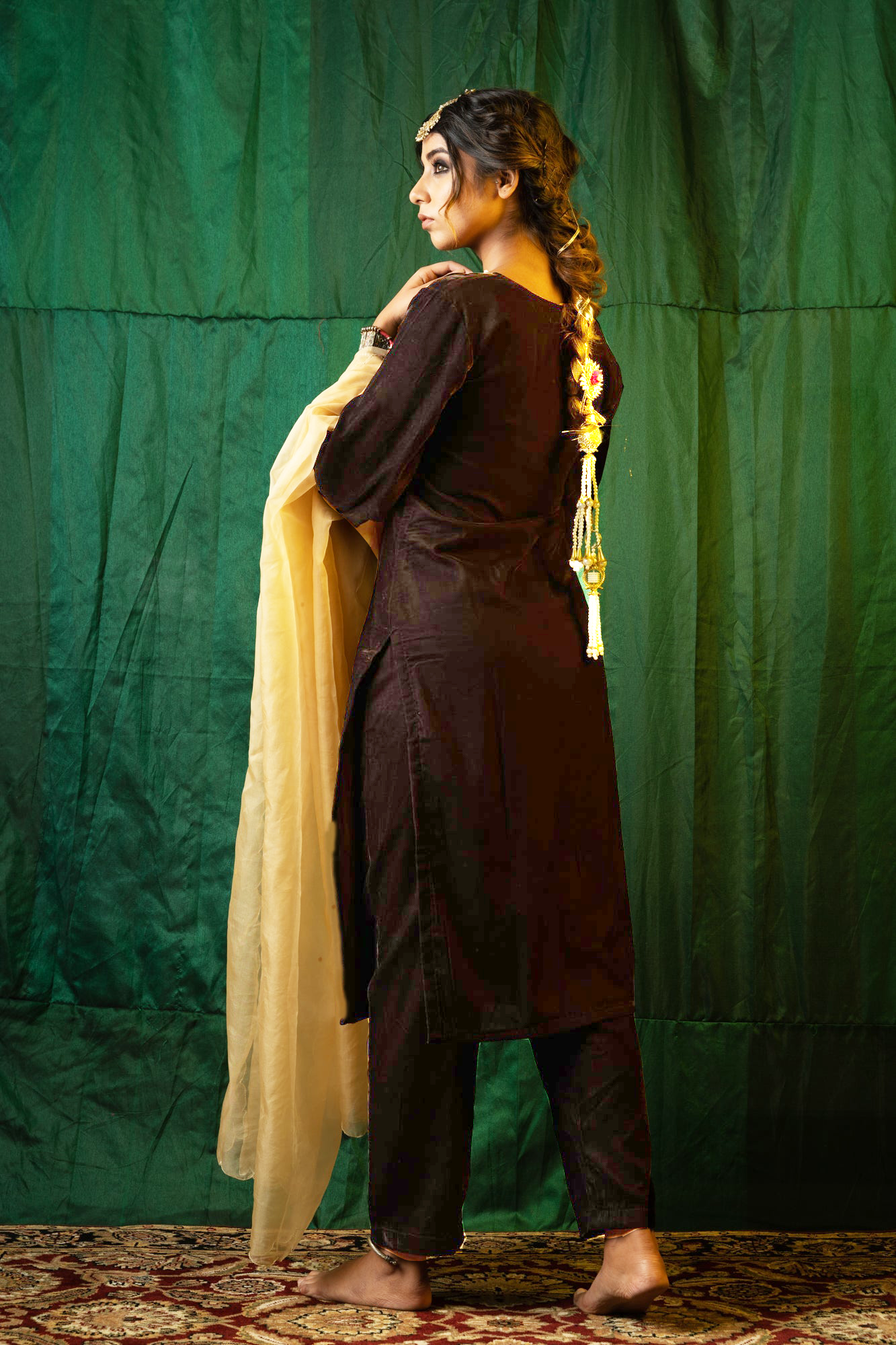 Brown Velvet Kurta Set - (Set of 3)