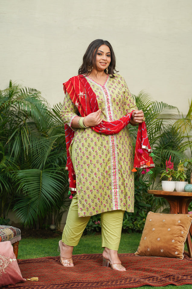 red leheriya dupatta ( Only Dupatta)