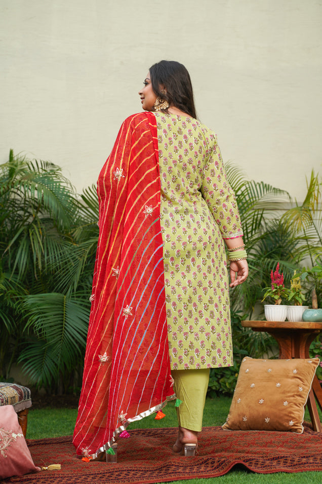 red leheriya dupatta ( Only Dupatta)