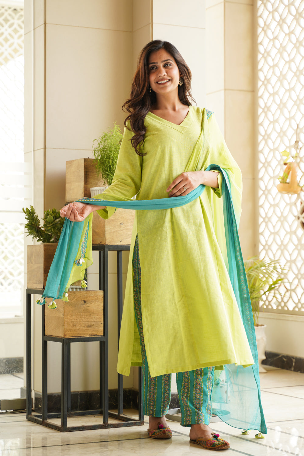 Regular Lime Green Straight Kurta Cotton Slub Suit Set (Set of 3)