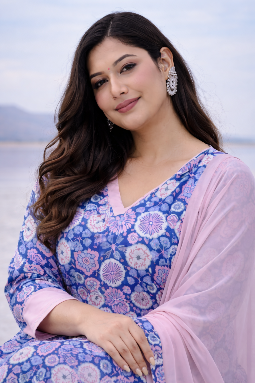 Navy Blue And Pink Contrast Floral Kurta Suit Set (3 Pc)