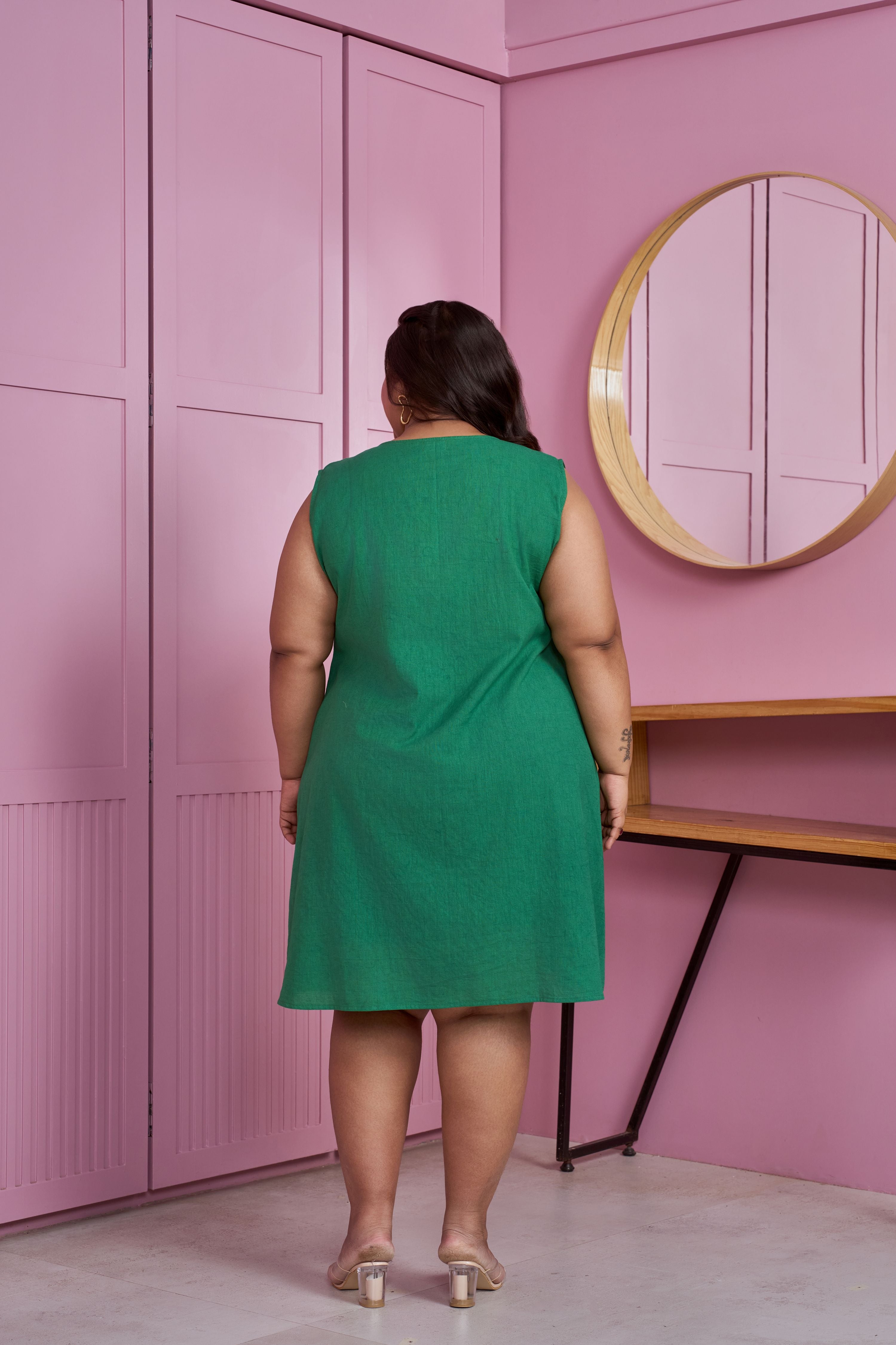 Emerald Green Center-Pleated Linen Short Dress