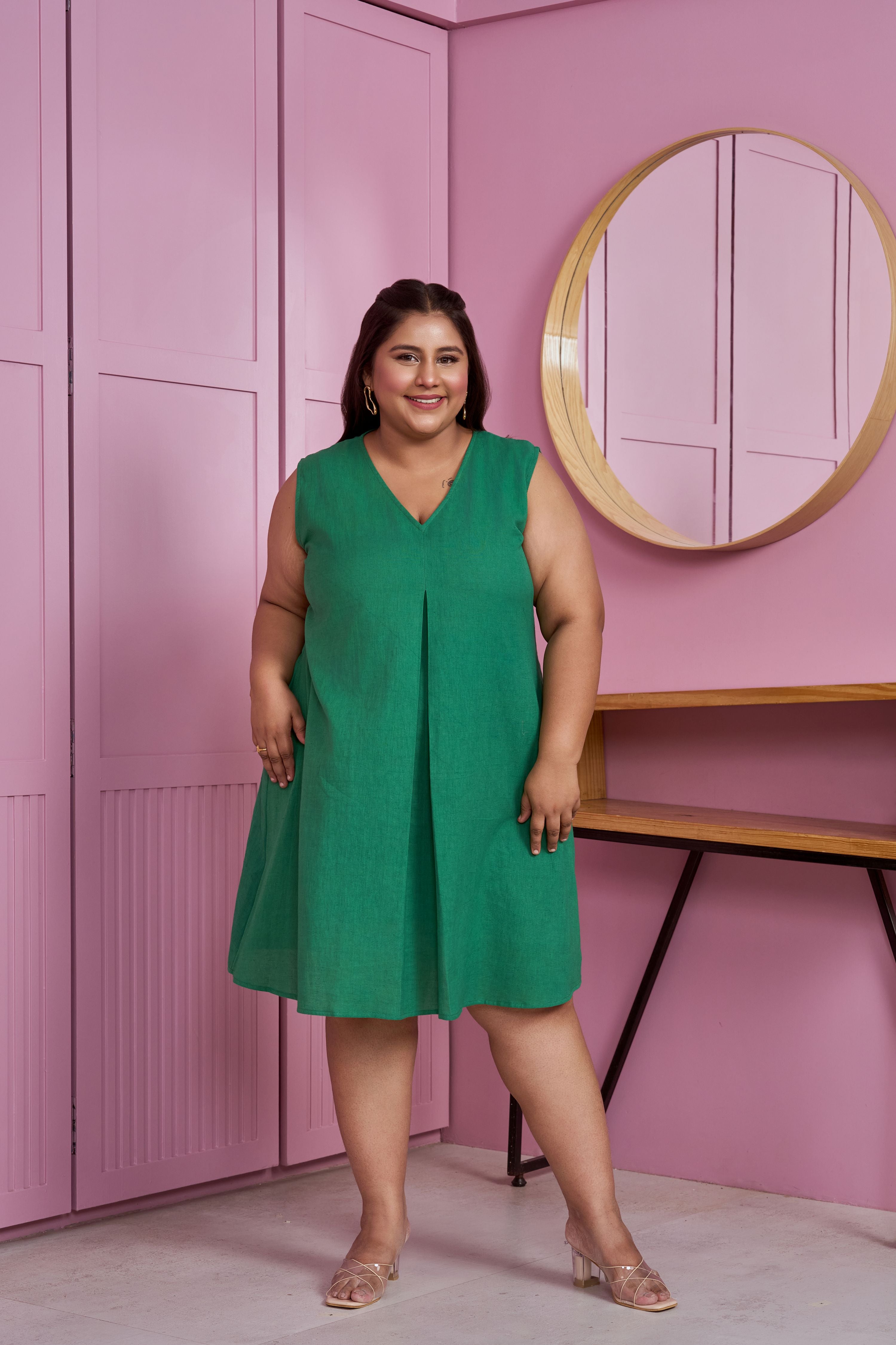 Emerald Green Center-Pleated Linen Short Dress