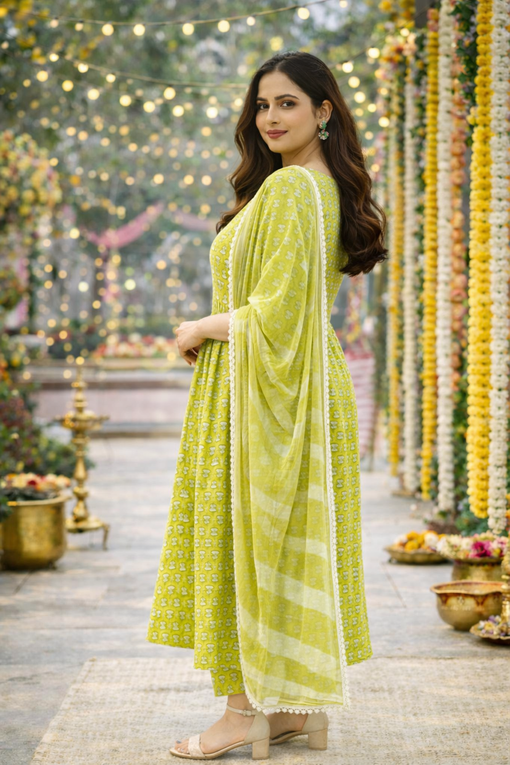 Trendy Lime Booti Kurta (Set of 3) with Leheriya Dupatta