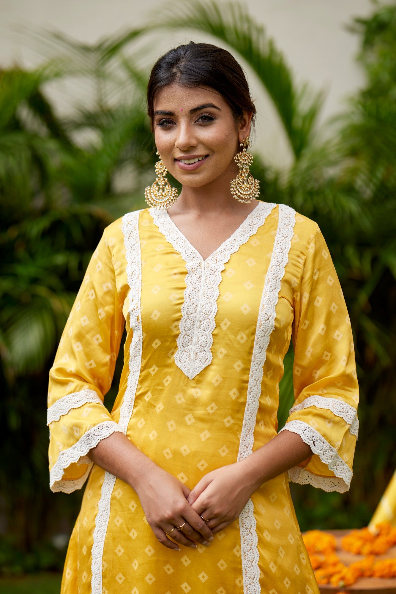 Yellow White Border Heavy Kurta - (Set of 2)