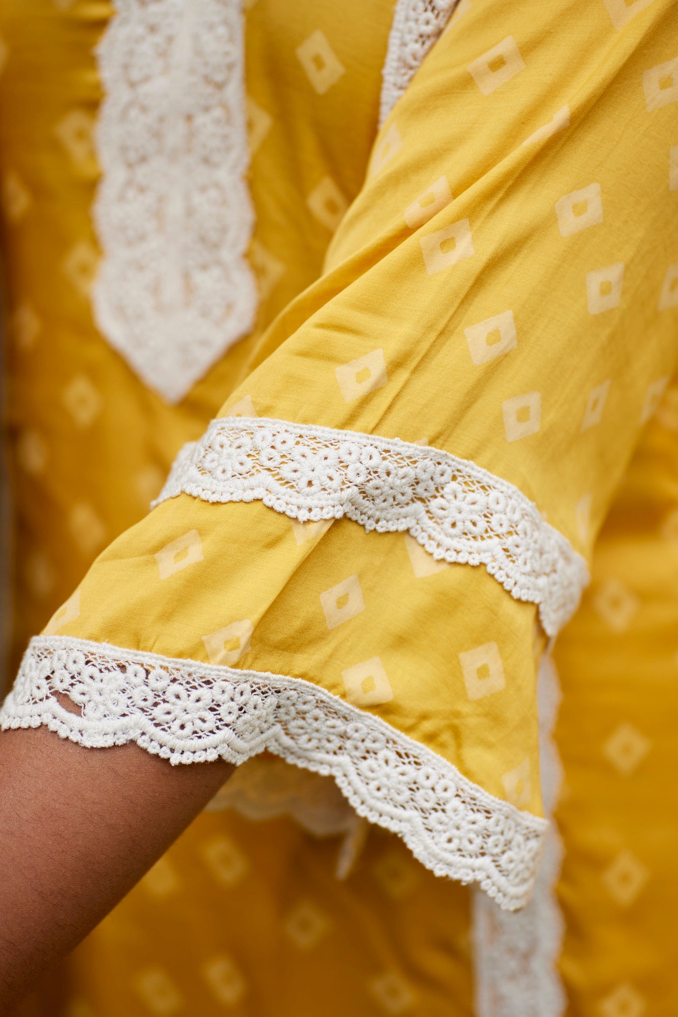 Yellow White Border Heavy Kurta (Set of 2)